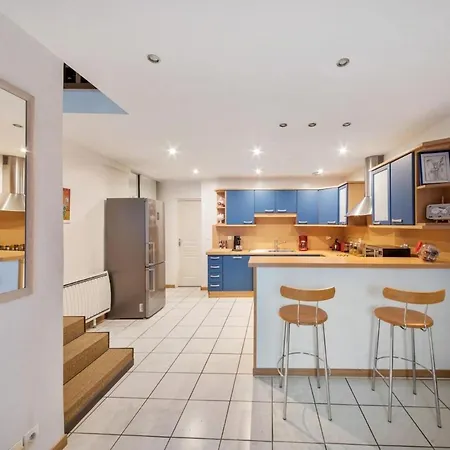 Loft & Parking Prive Apartamento