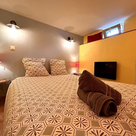 Loft & Parking Prive Apartamento *