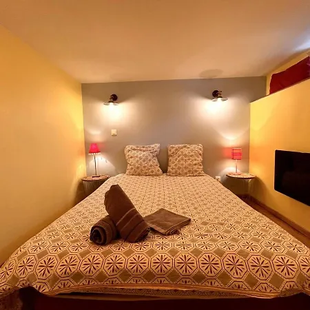 Loft & Parking Prive Apartamento *